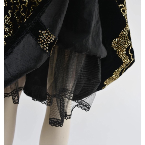 Vintage 80s Black and Gold Velvet Scott McClintock Off Shoulder Party Dress 4 - Picture 4 of 5